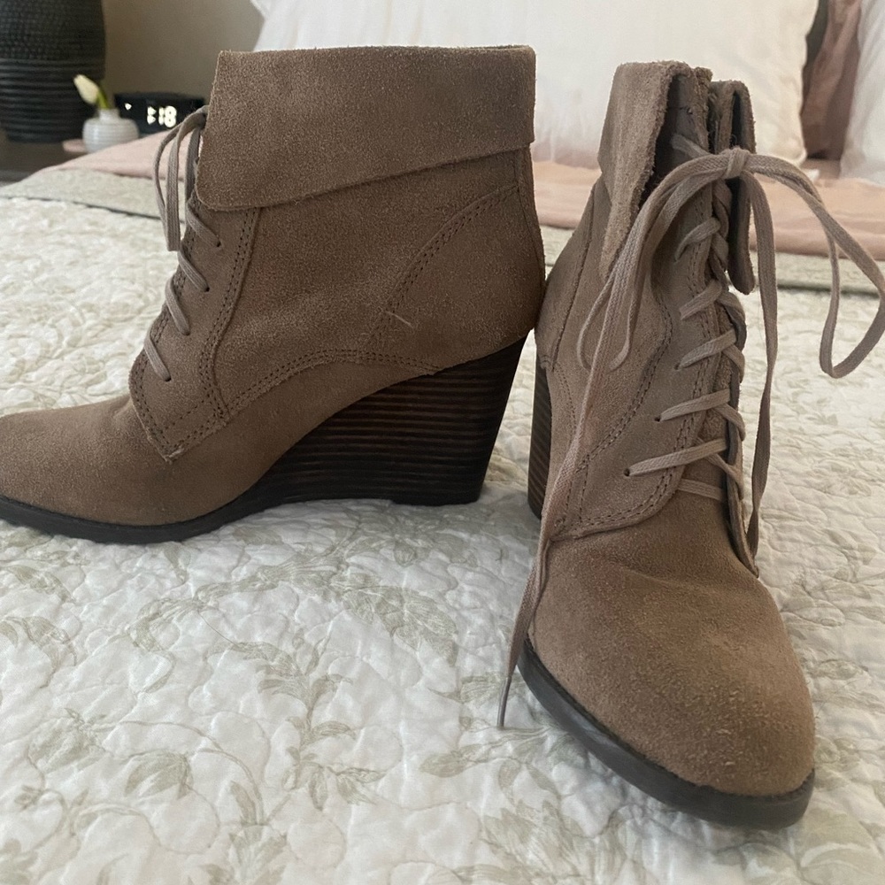 Lucky Brand tan leather wedge booties size 7